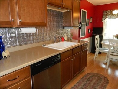 1525 E Thacker St unit 2B, Des Plaines, IL 60016 - photo 3