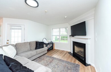 311 Tamarack Ln unit 311, Abington, MA 02351 - photo 7