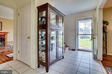 4703 Declaration Ct, Annandale, VA 22003 - photo 3