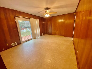 512 E Mitchell St, Adel, GA 31620 - photo 3