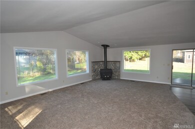 8423 191st St E, Puyallup, WA 98375 - photo 4