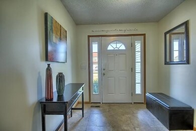 295 Sycamore Dr, Circleville, OH 43113 - photo 4