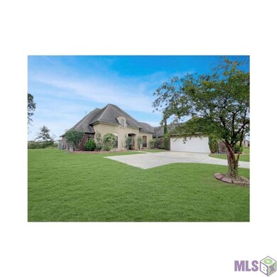 1521 Pecan Crossing Ave, Zachary, LA 70791 - photo 2