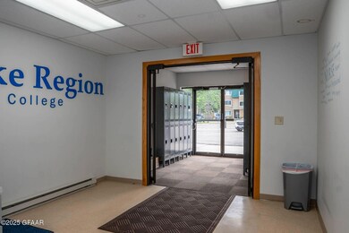 1425 S Columbia Rd, Grand Forks, ND 58201 - photo 3