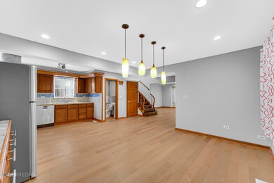 6250 N Richmond St, Chicago, IL 60659 - photo 7