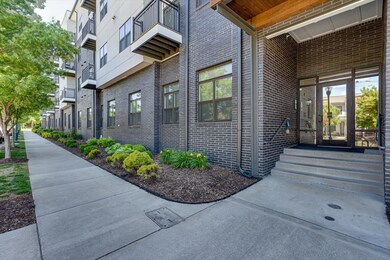 35-782 Riverfront Pkwy 313-35