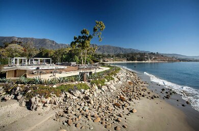 Site View Beach Mountains