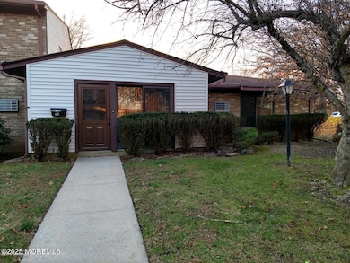 137 Amberly Dr unit E, Manalapan, NJ 07726 - photo 2