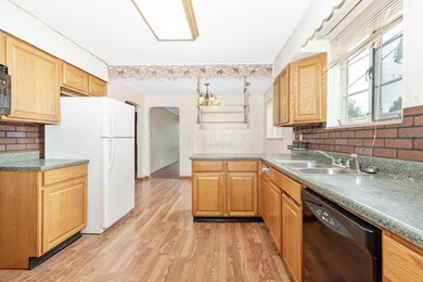 13-Kitchen