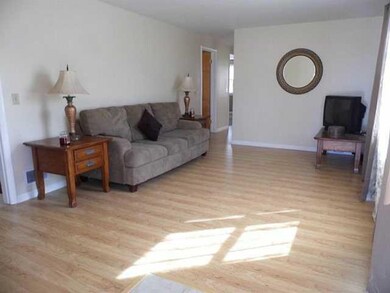 Living Room. 18 4 X 11 5 New Pergo flooring.  Fres