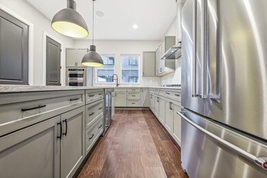 21-web-or-mls-Dickenson St-021