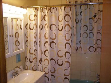 Full Bath.