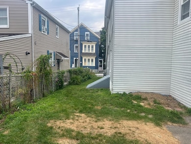 20 Wilcox St, Fall River, MA 02724 - photo 5