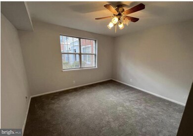 2663 S Walter Reed Dr unit A, Arlington, VA 22206 - photo 5