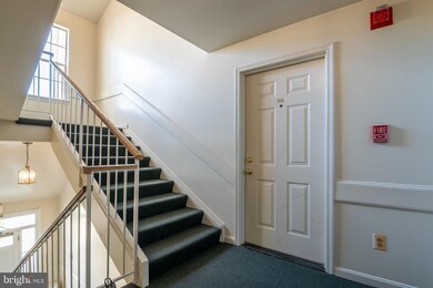 11010 Koman Cir unit 201, Manassas, VA 20109 - photo 5