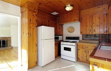 21227 Martinez St, Woodland Hills, CA 91364 - photo 5