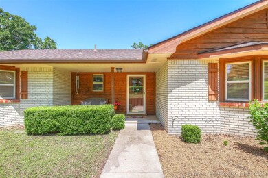 4 Woodland Rd, Sapulpa, OK 74066.