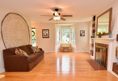 8 Skinner Ln, South Hadley, MA 01075 - photo 3