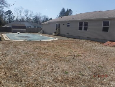 rear with pool
