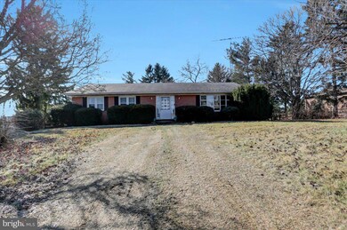 1526 Siloam Rd, Chambersburg, PA 17201 - photo 2