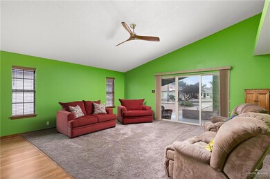 822 Santa Anna Dr, Alamo, TX 78516 - photo 2