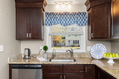 11 Merrimack Meadows Ln unit 17, Tewksbury, MA 01876 - photo 6