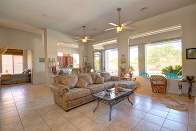 4712 E Thunder Hawk Rd Cave-large-003-8-