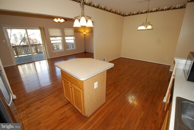 21223 Bunyan Cir, Germantown, MD 20876 - photo 7