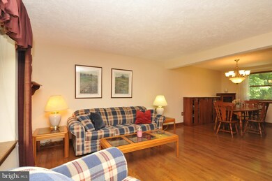 11569 Hicks Ct, Manassas, VA 20112 - photo 6