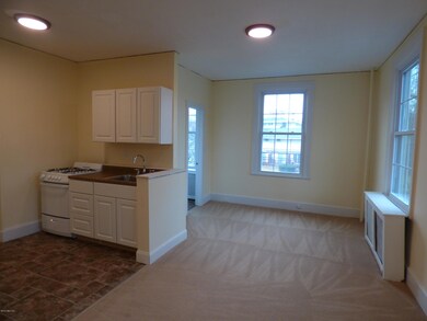 198 Flax Hill Rd unit 4, Norwalk, CT 06854 - photo 4