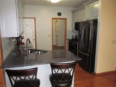 24180 Briar Patch Dr, Olmsted Falls, OH 44138 - photo 2