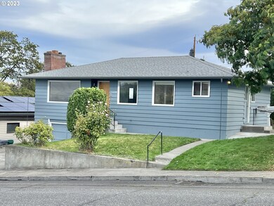 1628 Nevada St, the Dalles, OR 97058 - photo 2