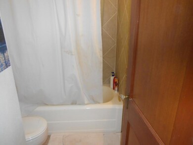 Main Bathroom<|><|>