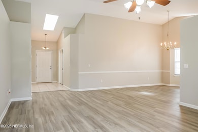 11538 Sweetwater Oaks Dr W, Jacksonville, FL 32223 - photo 3