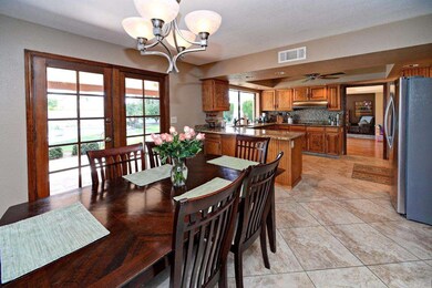 006_Dining - Kitchen