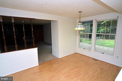 14904 Lear Ln, Silver Spring, MD 20905 - photo 5