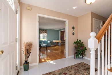 13 Butternut Cir, Holden, MA 01520 - photo 6