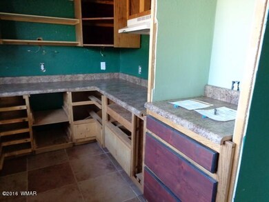 023-276647 Kitchen 2