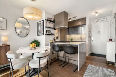 225 Rector Place unit 9B, New York, NY 10280 - photo 3