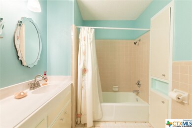 717 Kate St, Copperas Cove, TX 76522 - photo 2