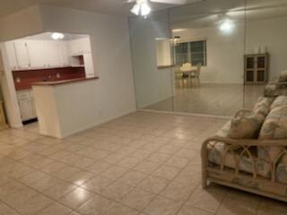21 Norwich A, West Palm Beach, FL 33417 - photo 2
