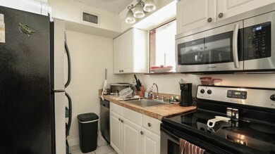 623 NE 6th Ct unit C, Boynton Beach, FL 33435 - photo 6