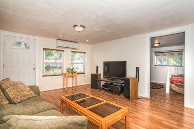 1902 NE Laughlin Rd (4 of 34)