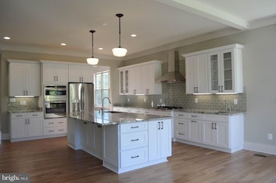 7013 Haycock Rd, Falls Church, VA 22043 - photo 4