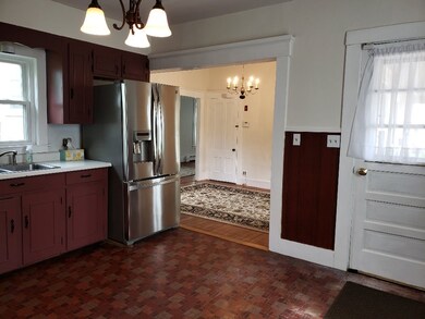 9 Blake St, Pittsfield, NH 03263 - photo 3