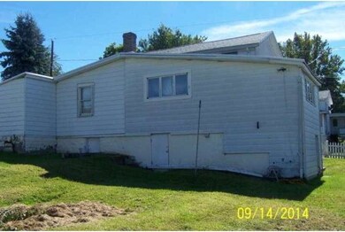 45 W Ruddle St, Coaldale, PA 18218 - photo 3