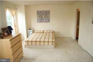 9267 Brewington Ln, Laurel, MD 20723 - photo 6