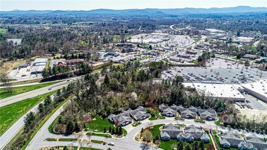 111 Carolina Village, Hendersonville, NC 28792 - photo 7