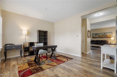 577 Eastglen Cir, Tallmadge, OH 44278 - photo 4