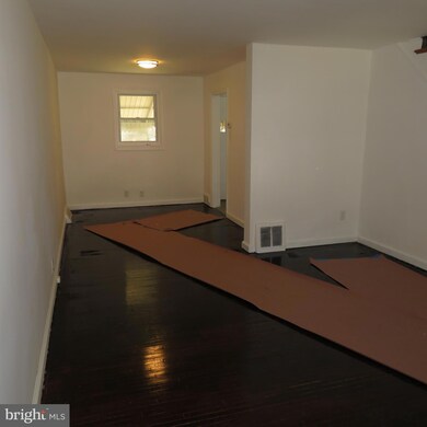 202 Marks Ave, Darby, PA 19023 - photo 5